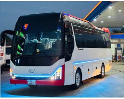 Xe 29 ghế ngồi 2026 Universe ex